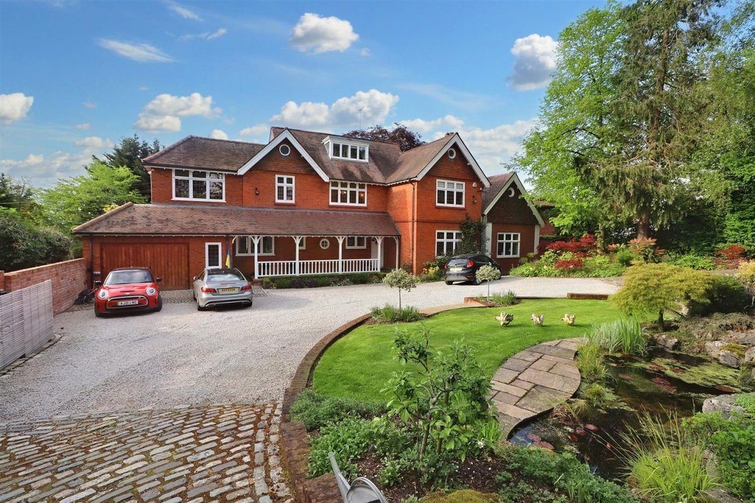 House in Elstree (Elstree and Borehamwood), Elstree, England 1 - 16825127