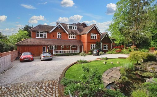 House in Elstree (Elstree and Borehamwood), Elstree, England 1