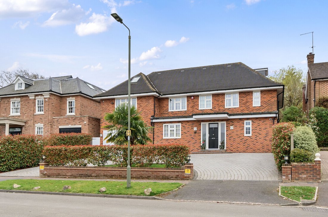 House in Barnet, England 1 - 16825016