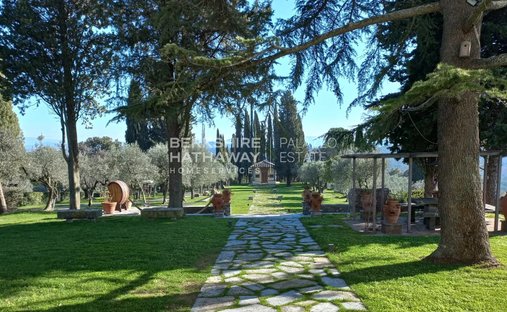 Castle for Sale in San Casciano In Val di Pesa, Tuscany, Italy