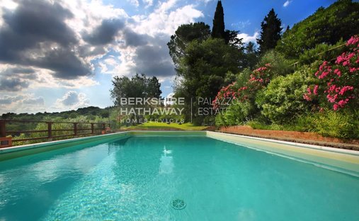 Castle for Sale in San Casciano In Val di Pesa, Tuscany, Italy