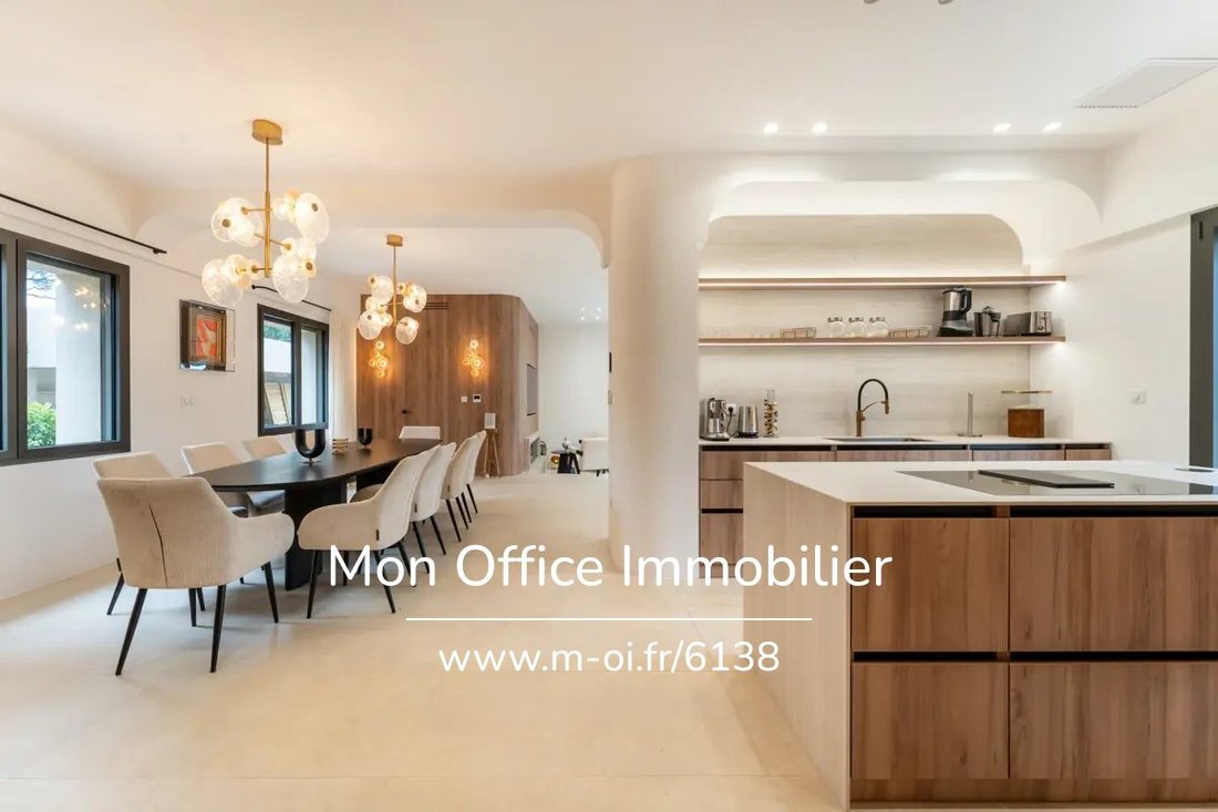 House in Zone Ouest Urbaine, Saint-Tropez, France 3 - 16819655