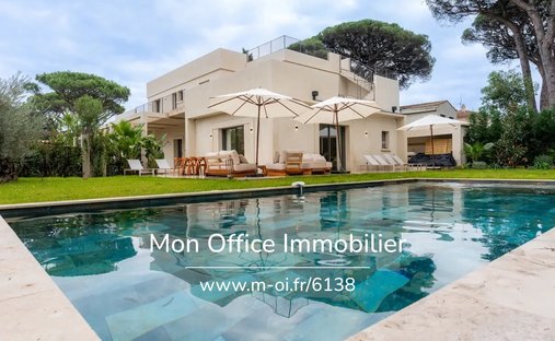House in Zone Ouest Urbaine, Saint-Tropez, France 1