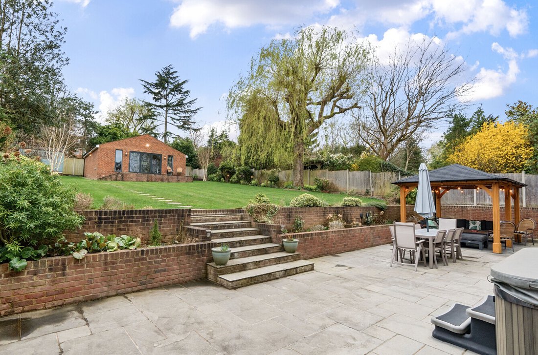 House in Barnet, England 5 - 16825016