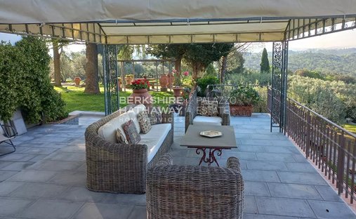 Castle for Sale in San Casciano In Val di Pesa, Tuscany, Italy