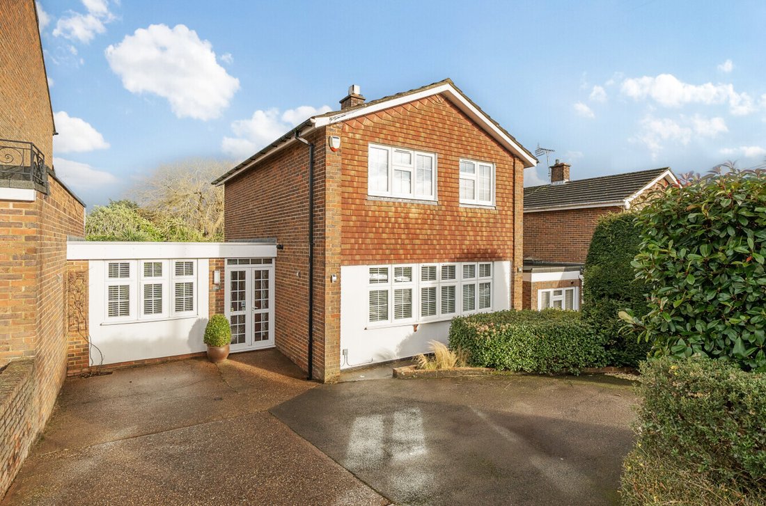 House in Barnet, England 1 - 16824909
