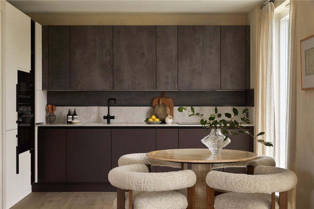 Apartment in West Hampstead, Camden, England 1 - 16825037