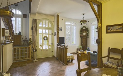 North Caen, Castle (12 Bedrooms) By The Seaside With Outbuildings Set In 1.1 Ha (2.47 Acres) Of Encl