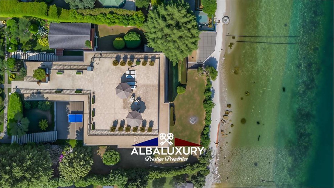 Villa in Padenghe sul Garda, Lombardy, Italy 1 - 16826564