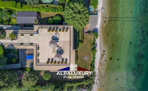 Villa in Padenghe sul Garda, Lombardy, Italy 1