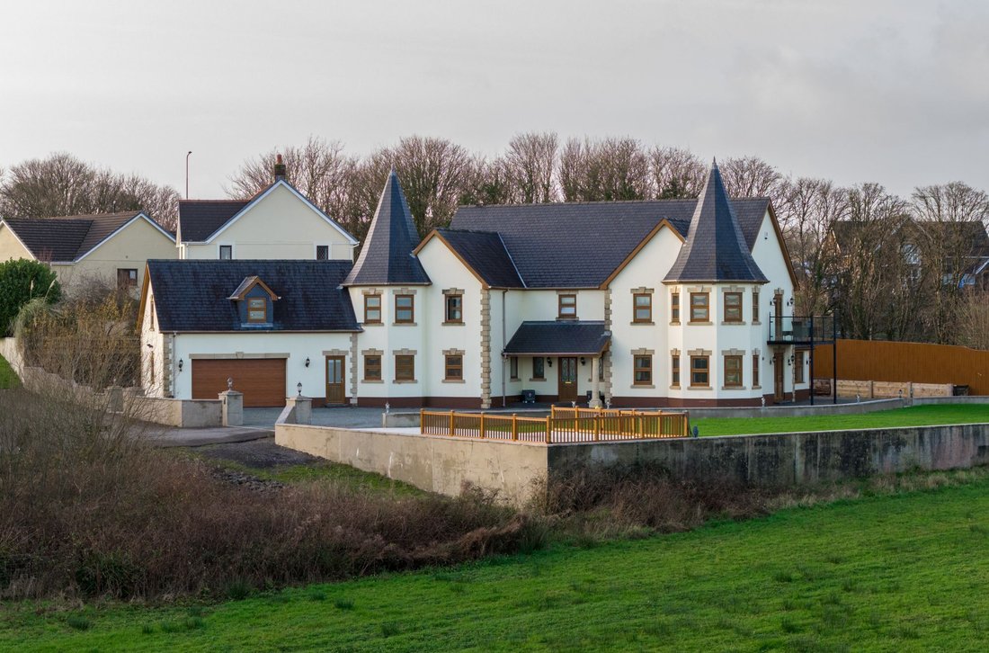 House in St Clears, Wales 1 - 16826535