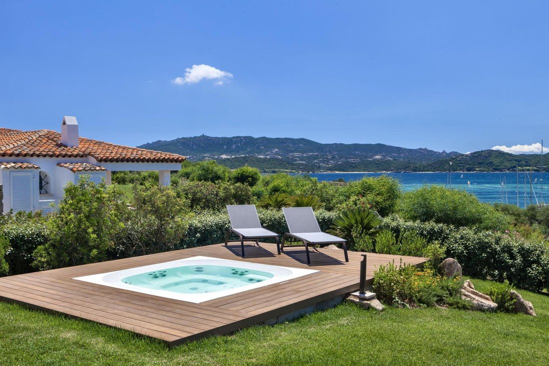 Villa in Arzachena, Sardinia, Italy 1 - 16825125