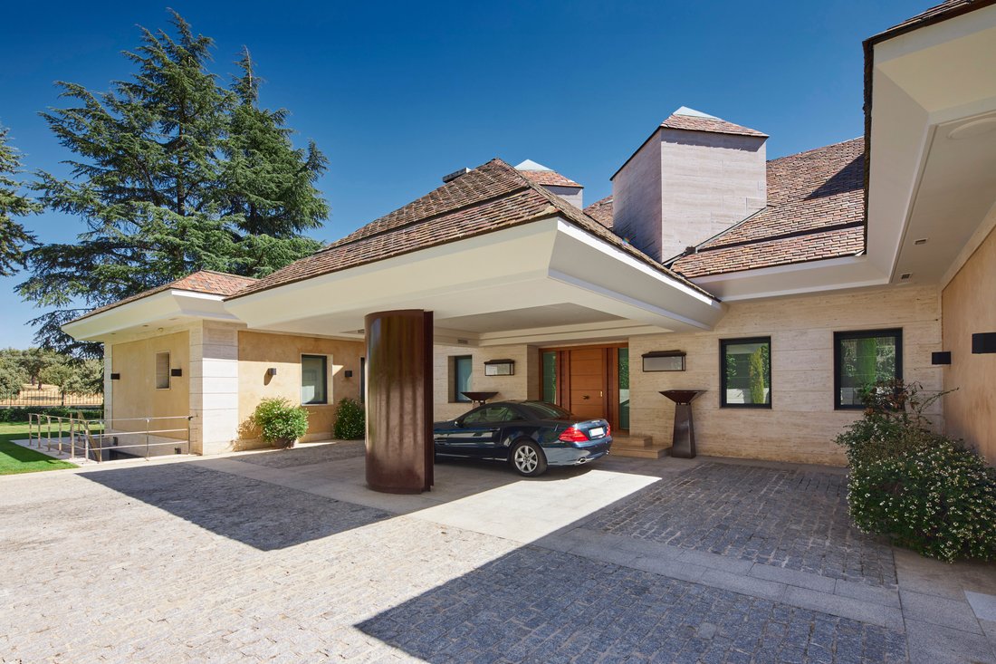 Villa in Moncloa-Aravaca, Madrid, Spain 1 - 16824856