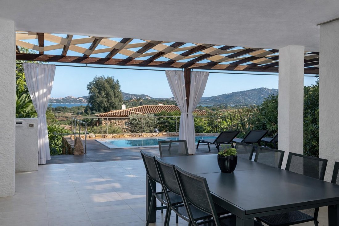 Villa in Arzachena, Sardinia, Italy 3 - 16825125
