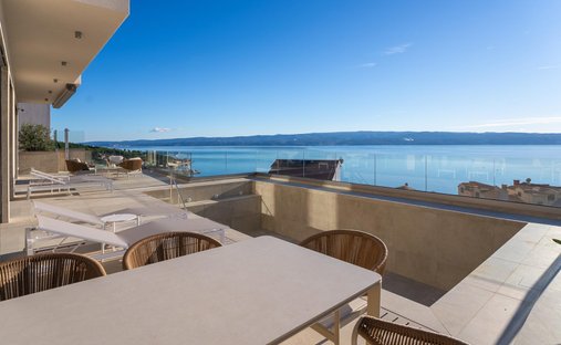 Villa in Jesenice, Split-Dalmatia County, Croatia 1