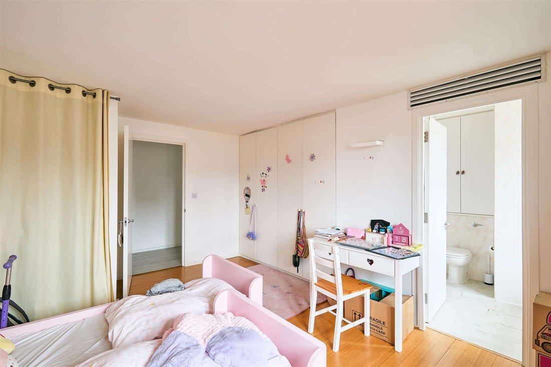 Apartment in Walham Green, Hammersmith and Fulham, England 5 - 16824996