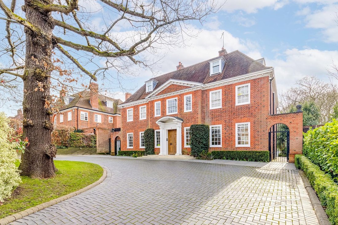 House in Hampstead Garden Suburb, Barnet, England 1 - 16824924