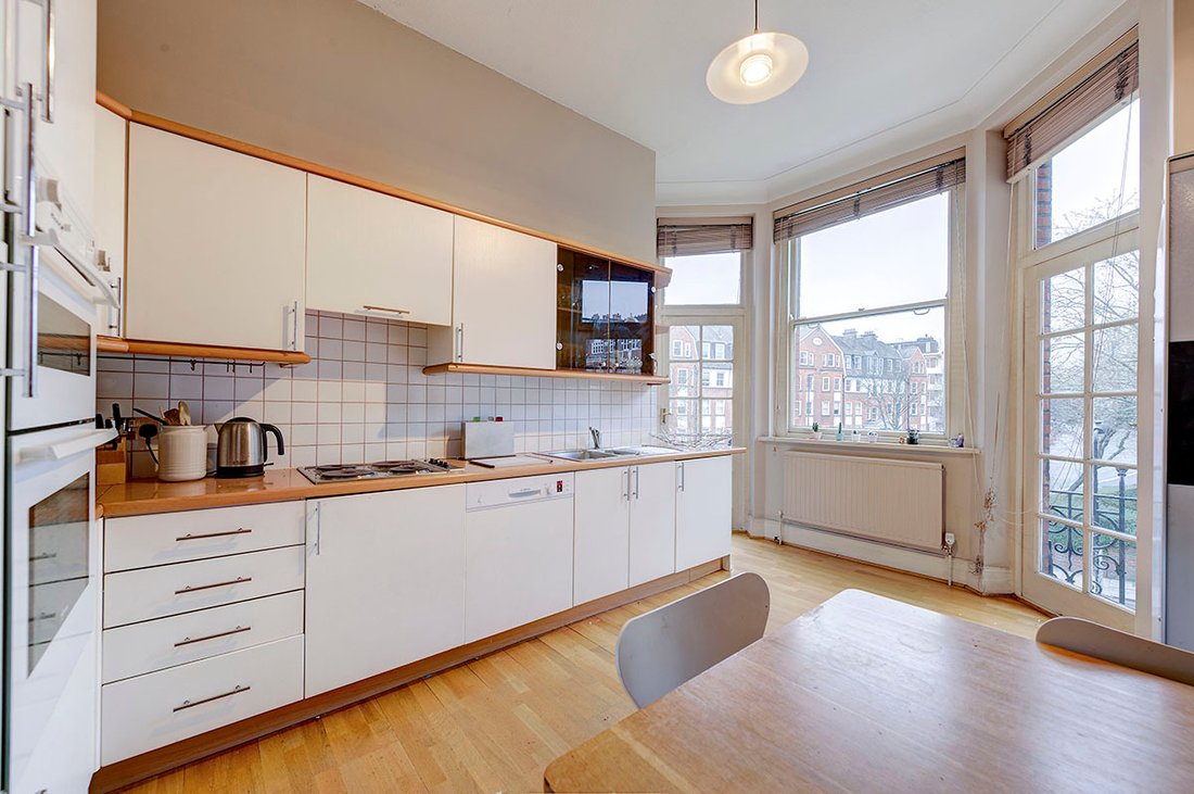 Apartment in West Hampstead, Camden, England 2 - 16824953