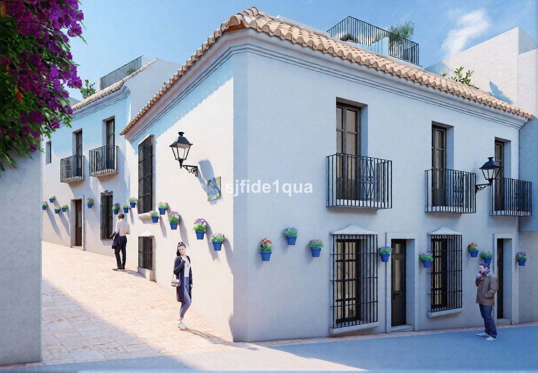 Townhouse in Estepona, Andalusia, Spain 3 - 16827984