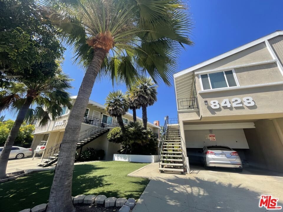 Los Angeles, California, United States 1 - 16687060