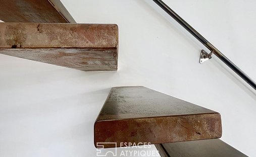 Castle for Sale in Villenave-d'Ornon, Nouvelle-Aquitaine, France