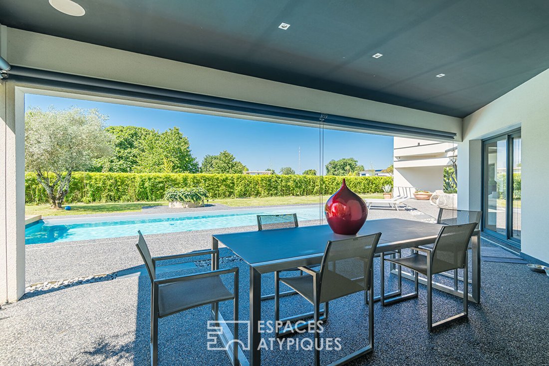 Villa in Bouliac, Nouvelle-Aquitaine, France 2 - 16828341
