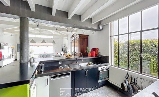 Castle for Sale in Villenave-d'Ornon, Nouvelle-Aquitaine, France