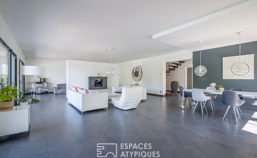 Castle for Sale in Bouliac, Nouvelle-Aquitaine, France