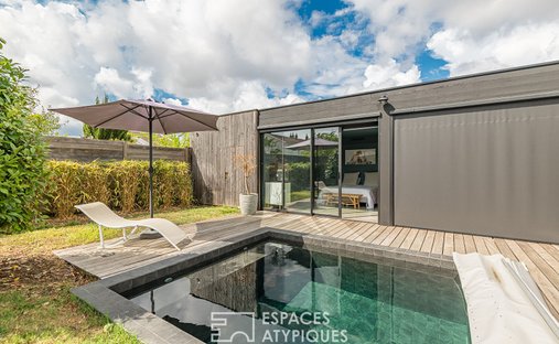 Splendid 19th Century Château, Renovated And Full Of Timeless Charm, Located Just Outside Bordeaux