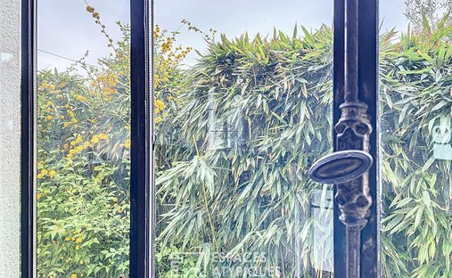 Castle for Sale in Villenave-d'Ornon, Nouvelle-Aquitaine, France