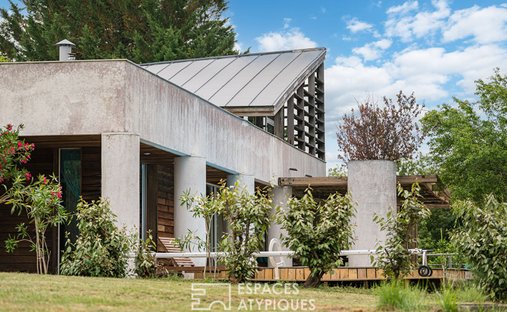 Castle for Sale in Bouliac, Nouvelle-Aquitaine, France
