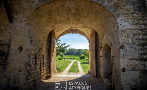 Castle for Sale in Valence, Auvergne-Rhône-Alpes, France