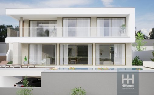 House in Calheta, Madeira, Portugal 1