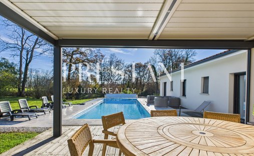 Castle for Sale in Peyrehorade, Nouvelle-Aquitaine, France