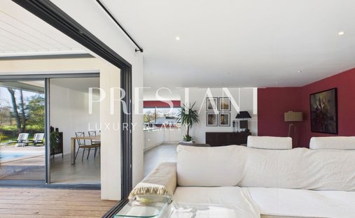 Castle for Sale in Peyrehorade, Nouvelle-Aquitaine, France