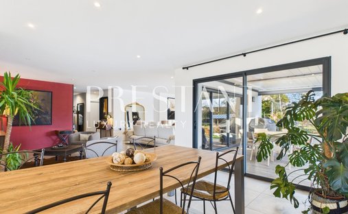 Castle for Sale in Peyrehorade, Nouvelle-Aquitaine, France