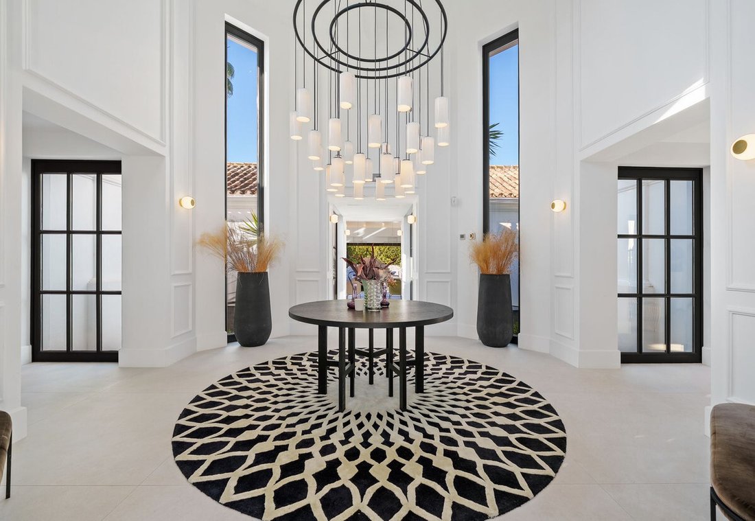 Villa in Nueva Andalucia, Marbella, Spain 5 - 16829441