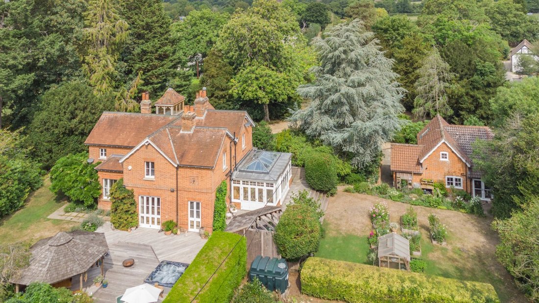 An Elegant Period Home With Versatile In Nately Scures, England, United ...