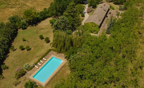 Villa in Bevagna, Umbria, Italy 1
