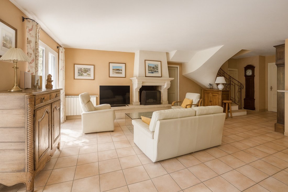 Villa in Granettes-Jauberte-Sainte Anne, Aix-en-Provence, France 2 - 16112382