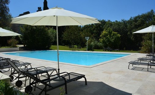 Agen Charming Estate With Manor House, Caretaker's House, Barn For Events, River, Lake 19 Hectares