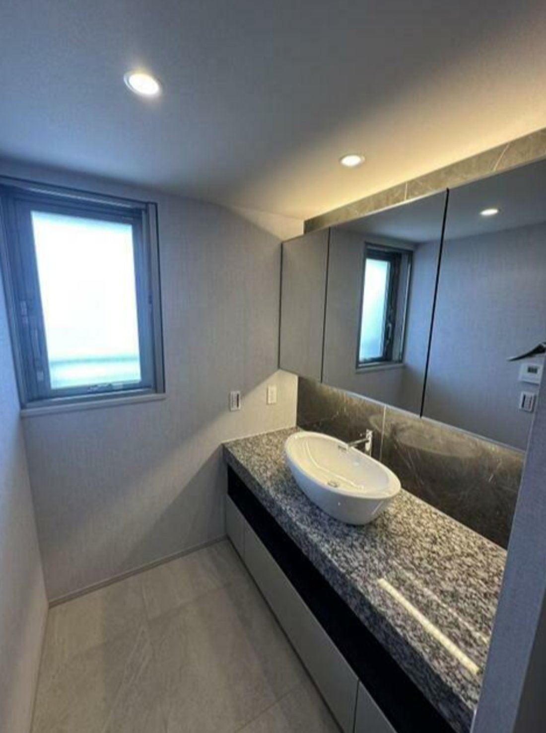 Condo in Osaka, Osaka, Japan 4 - 16840288