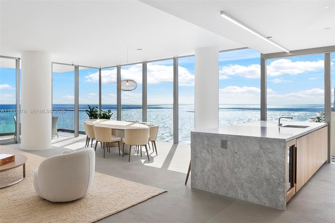 Condo in Hallandale Beach, Florida, United States 2 - 16833284