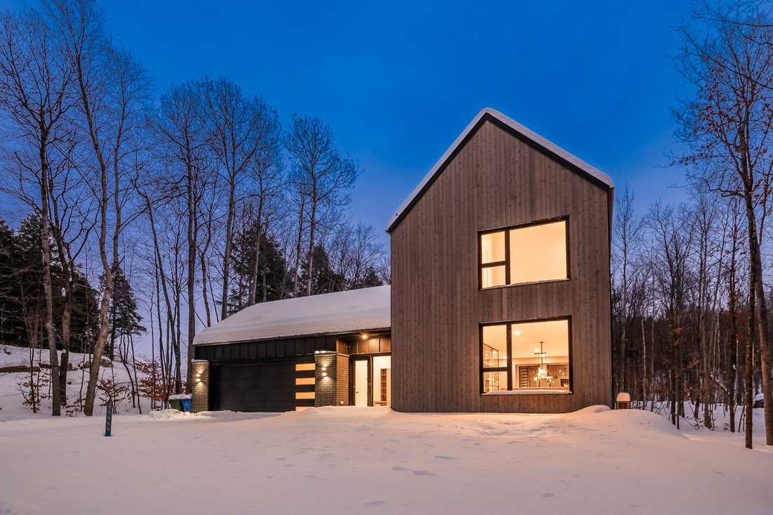 House in Saint-Jérôme, Quebec, Canada 1 - 16836869