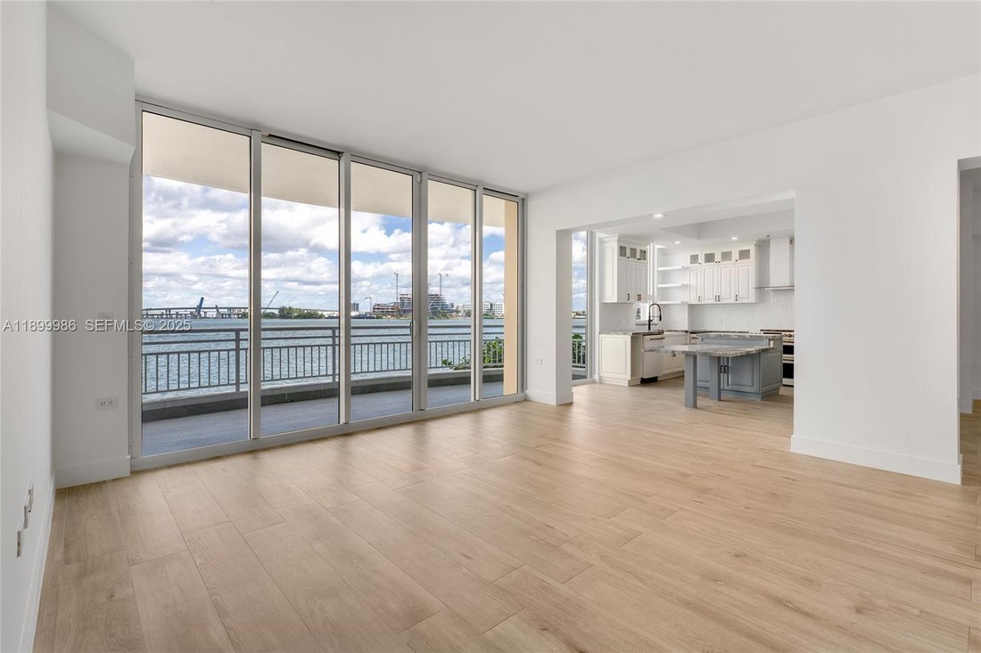 Condo in Miami, Florida, United States 5 - 16478676