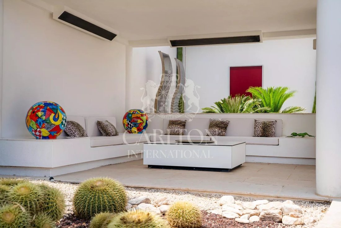 Villa in Grimaud, Provence-Alpes-Côte d'Azur, France 4 - 16831485