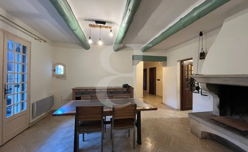 Castle for Sale in Carpentras, Provence-Alpes-Côte d'Azur, France