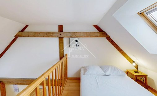 Château 3800 M² Sur Terrain 22ha