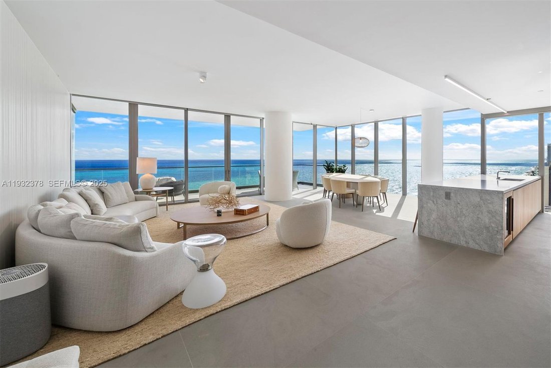 Condo in Hallandale Beach, Florida, United States 1 - 16833284