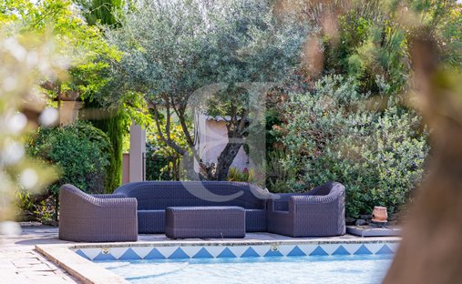 Ensemble Immobilier Avec Gites à 5 Min De Vaison La Romaine